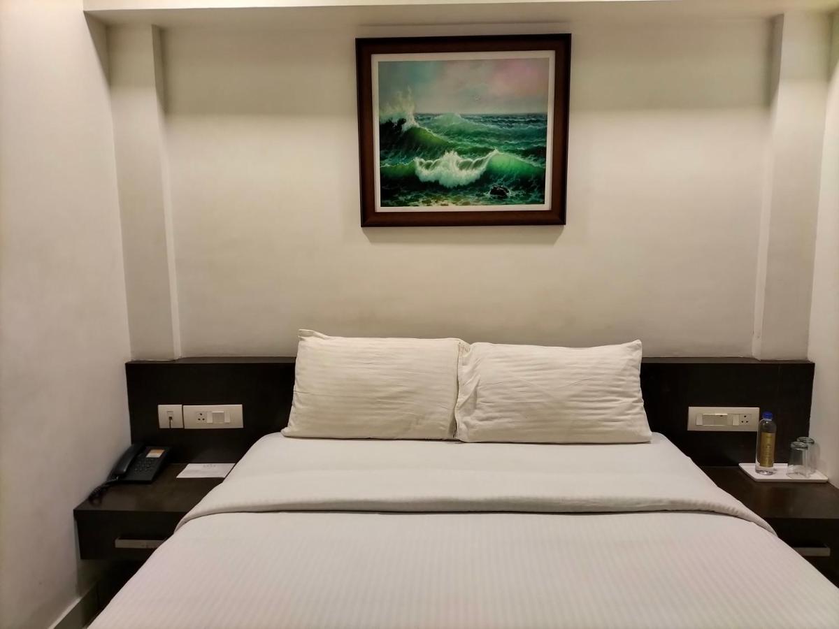 Saas Residency Hotel โคชิโคด ภายนอก รูปภาพ