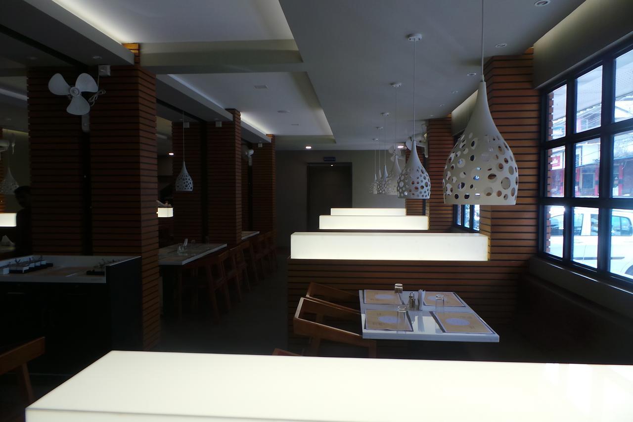 Saas Residency Hotel โคชิโคด ภายนอก รูปภาพ