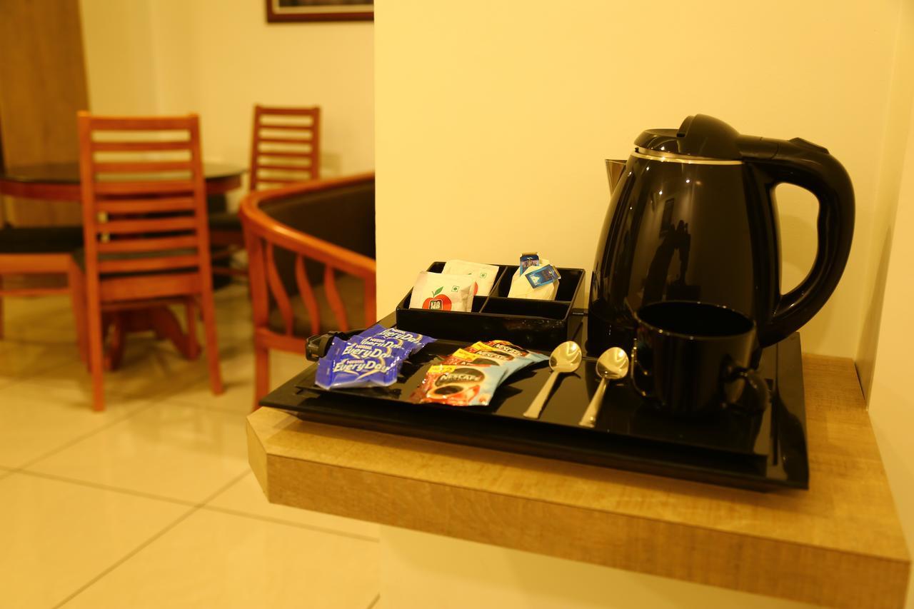 Saas Residency Hotel โคชิโคด ภายนอก รูปภาพ