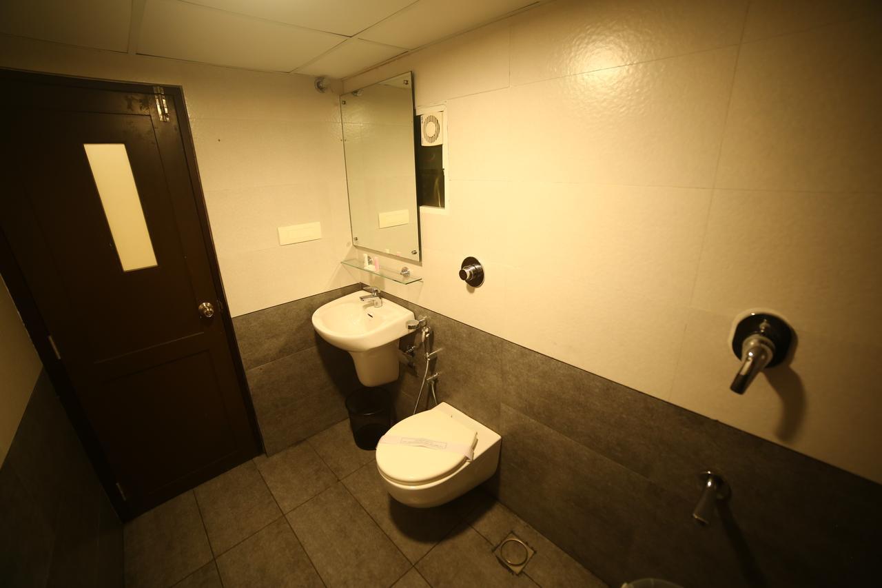 Saas Residency Hotel โคชิโคด ภายนอก รูปภาพ