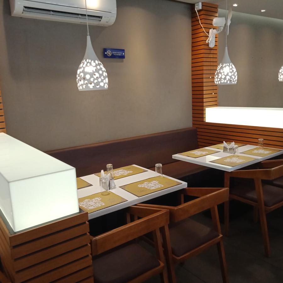 Saas Residency Hotel โคชิโคด ภายนอก รูปภาพ