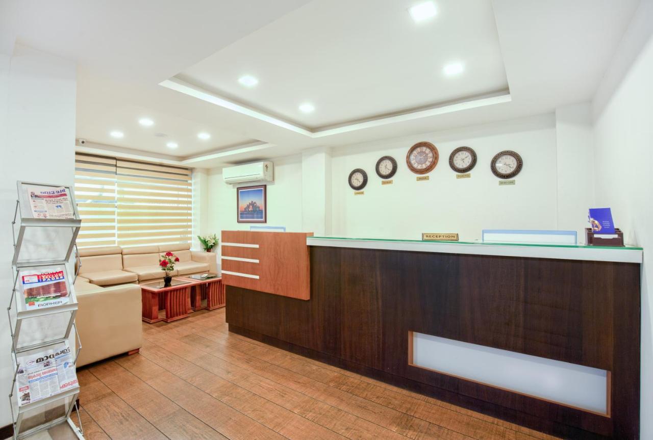 Saas Residency Hotel โคชิโคด ภายนอก รูปภาพ
