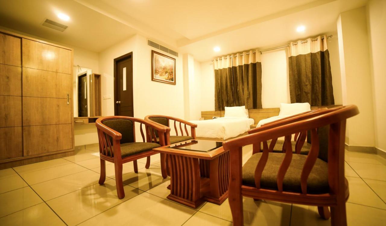 Saas Residency Hotel โคชิโคด ภายนอก รูปภาพ